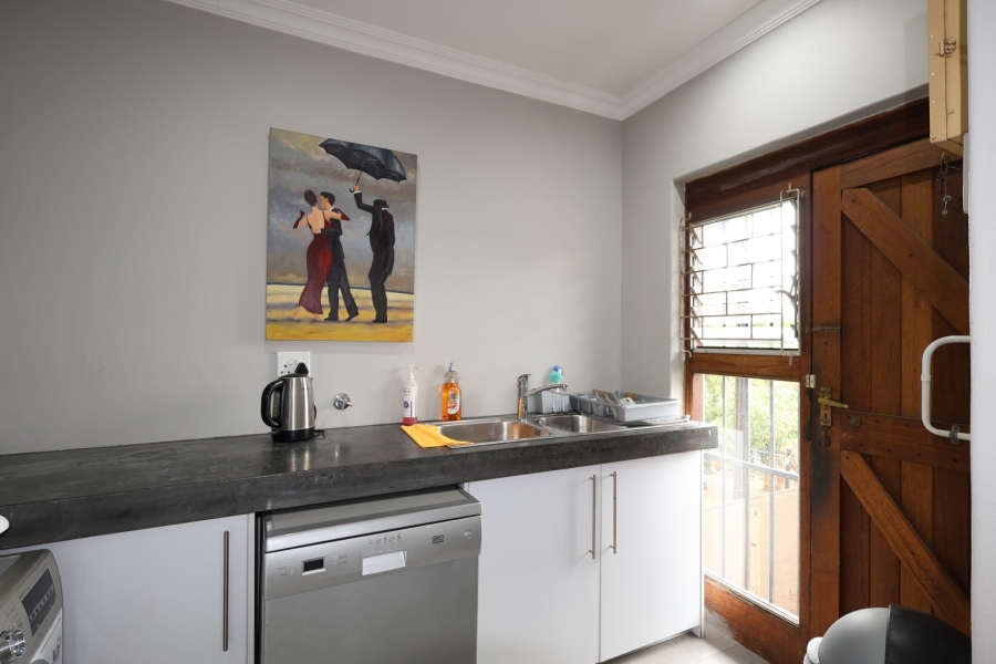 5 Bedroom Property for Sale in Vierlanden Western Cape